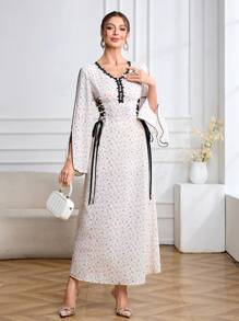 Al Najma 女士紫色碎花黑色拼色荷叶边腰带喇叭袖 V 领连衣裙 - 粉色 - 查看 6