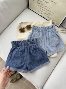 SHEIN 年轻女孩一条深蓝色和可爱的浅蓝色牛仔荷叶边腰合身短裤，春夏休闲度假乡村波西米亚风装 - 淺色水洗藍 - 查看 2