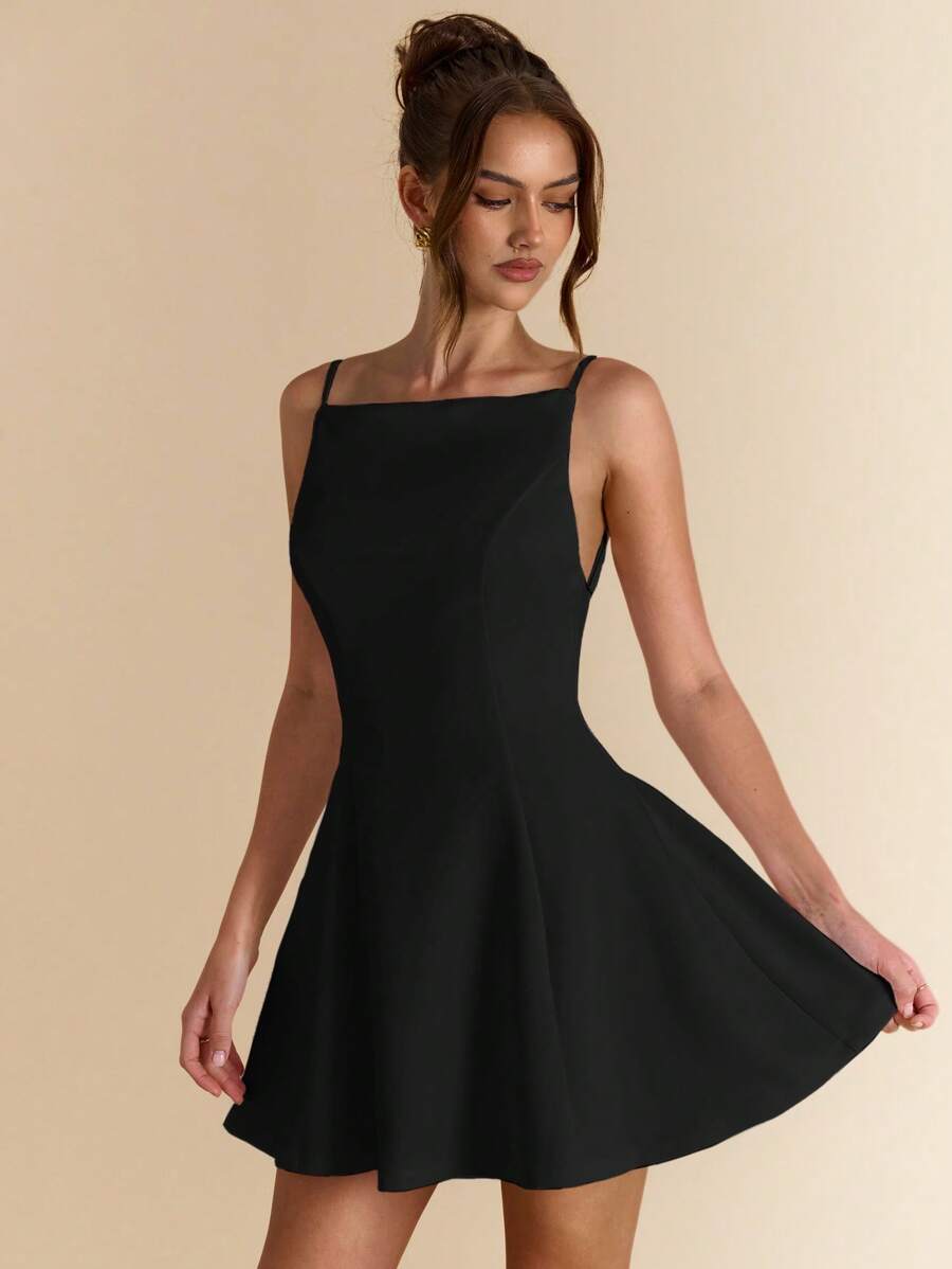 SHEIN BAE Váy suông hở lưng màu trắng thanh lịch, phù hợp cho hẹn hò, nghỉ mát, lễ hội âm nhạc, sinh nhật, tiệc trưa, khách dự tiệc cưới, phù dâu, mùa xuân/hè - màu đen - Xem 1