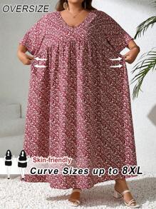 SHEIN CURVE+ Vestido holgado de mujer talla grande con estampado floral pequeño, escote en V y mangas cortas tipo babydoll,vestido árabe, ropa árabe, vestimenta bohemia para vacaciones de verano / país / playa, atuendos de playa, ropa de playa