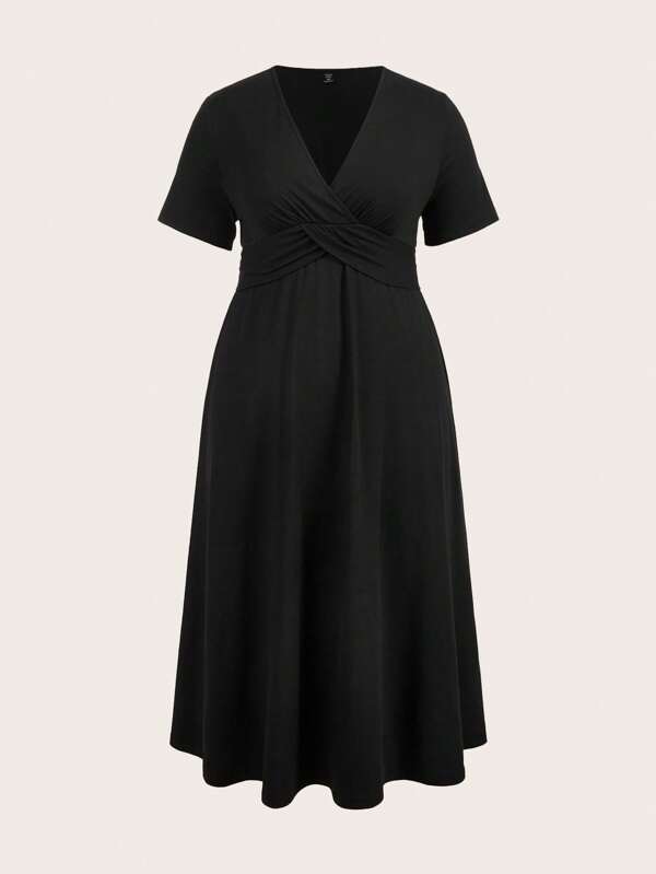 SHEIN BASICS 休闲纯色针织V领短袖前扣设计加大码连衣裙