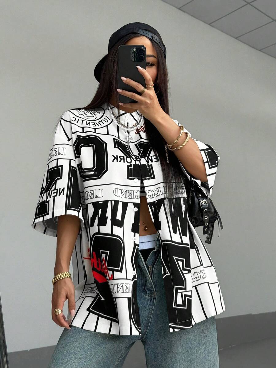 StreetHx Camisa esportiva feminina de manga curta com estampa de letras streetwear - Preto e Branco - Ver 1