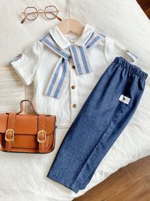 SHEIN Set abbigliamento estivo casual da 2 pezzi per bambino maschio, composto da camicia a righe con collo scialle e pantaloni con vita elastica