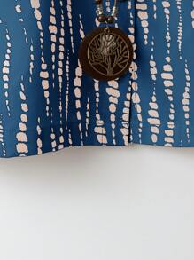 SHEIN Clasi 优雅领扣衬衫和修身印花腰部收紧 A 字长连衣裙夏季两件套，细肩带全印花连衣裙，荷叶边下摆超长度假海滩装女 - 藍色 - 查看 4