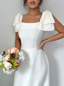 Modelyn 女式杏色方领超大蝴蝶结装饰无袖腰A字连衣裙