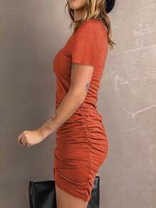 SHEIN LUNE Vestido ajustado unicolor fruncido bajo tulipán