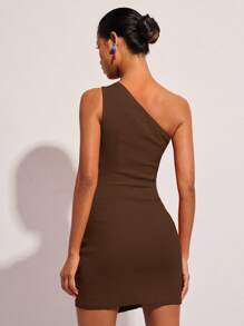 COSMINA Vestido corto sin mangas monocromático con cuello asimétrico y pliegues - Café integral - Ver 2