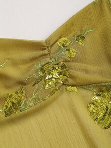 Glamine Glamine Damen glänzende Pailletten grüne sexy kurze Bluse, französischer V-Ausschnitt mit Brustfalten, pailletenverzierte Blumen, modische sexy Träger, schöner Rücken, Damen Top, geeignet für Sommerurlaub