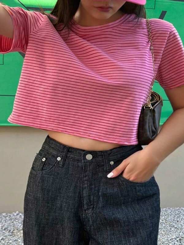 Dazy Plus Striped Round Neck Short Sleeve Loose Cropped Summer T-Shirt