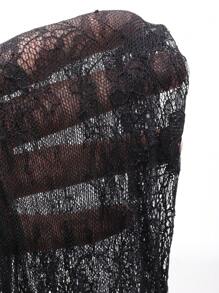 DAZY 蕾丝和网眼撞色镂空短款 T 恤，适合派对、返校季外出上衣 夏季 - 黑色 - 查看 9