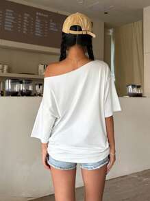 女式超大花朵露肩落肩T恤，全身图案印花，夏季