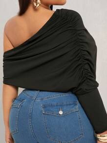 SHEIN X Phaith Montoya SHEIN SXY Blusa de hombros descubiertos elegante y sexy para mujer de talla grande, apta para uso diario - Negro - Ver 2