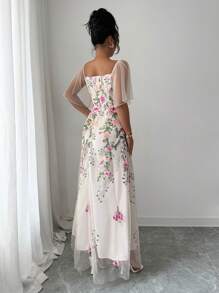 Elenzga 花卉刺绣网布拼布圆领短袖连衣裙 - 杏色 - 查看 6