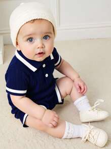 SHEIN Neugeborene und Baby Jungen mit marineblau gestreiften Fäden, Kragen mit Frontverschluss, kurzärmelige Oberteile und Shorts in der gleichen Farbe, bequemer und einfacher Stoff, hautfreundlich, modisch und hübsch