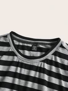 SHEIN BASICS Abito casual a maniche corte, a collo rotondo, a maglia aderente a righe, taglie forti - Bianco e nero - Visualizzare 3