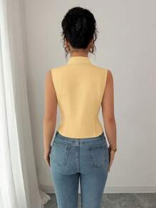 Elenzga 女式纯色无袖腰部收紧珍珠纽扣衬衫 - 黃色 - 查看 2