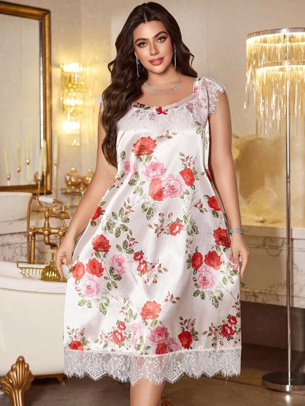 LuxeNights Plus-size romantische bloemenprint contrasterende kanten nachtjapon