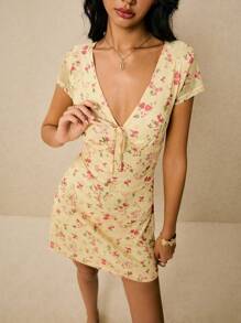 Poéselle Vestido casual corto de mujer con estampado floral, cuello en V y mangas cortas para el verano
