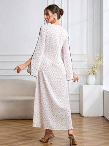 Al Najma 女士紫色碎花黑色拼色荷叶边腰带喇叭袖 V 领连衣裙 - 粉色 - 查看 2