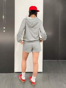 SHEIN Conjunto Casual de Moletom e Shorts Estampa de Cereja, Ajuste Folgado, Confortável, para Adolescentes - Cinza Claro - Visão 13