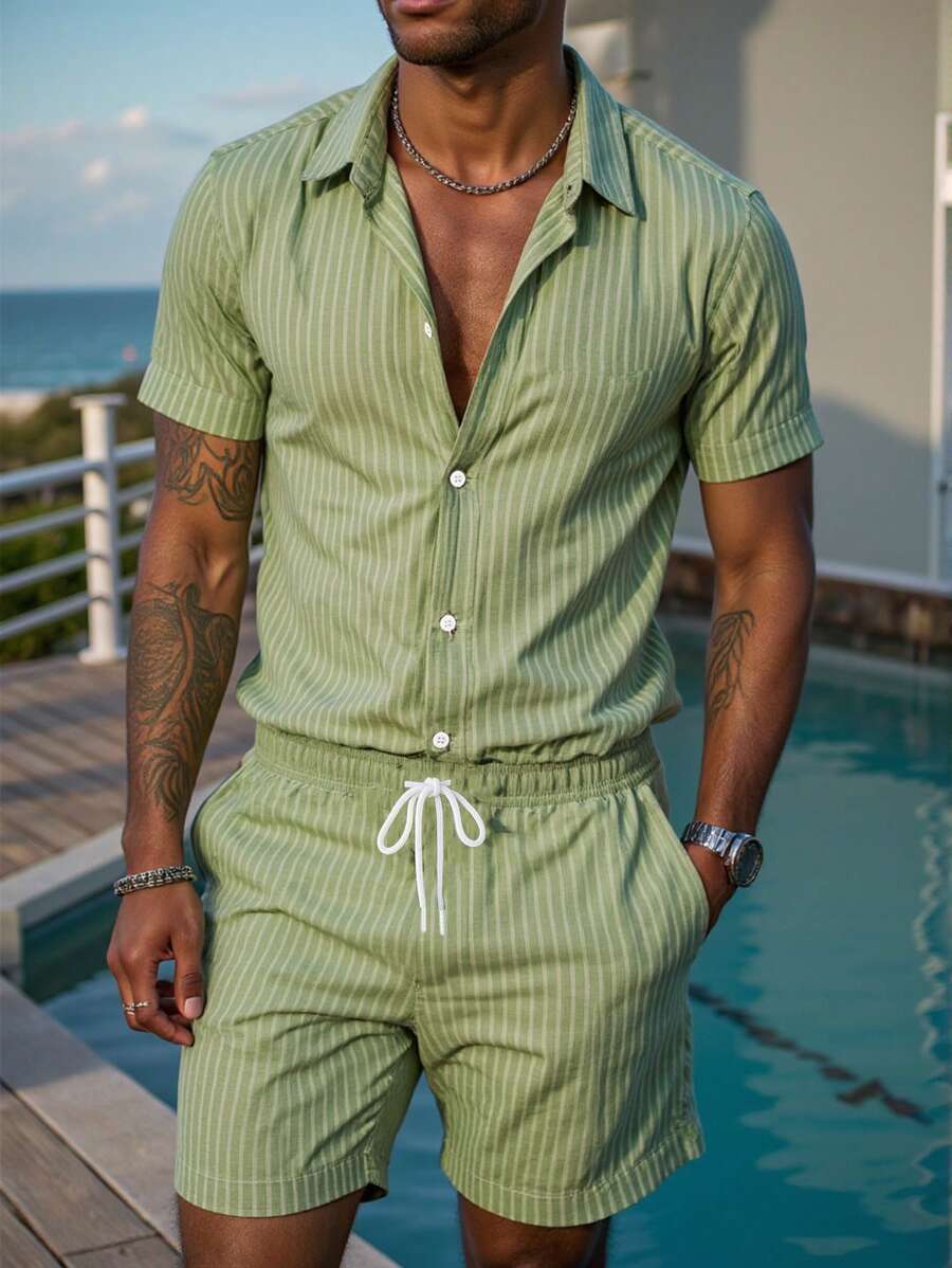 Manfinity RSRT Tropical Beach Avocado Green Striped Casual Holiday All-Over Printed Slim Fit Men's Short Sleeve Shirt Set - Green - View 1
