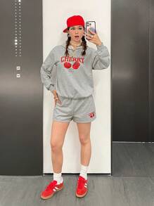 SHEIN Conjunto Casual de Moletom e Shorts Estampa de Cereja, Ajuste Folgado, Confortável, para Adolescentes - Cinza Claro - Visão 4