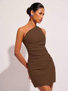 COSMINA Vestido corto sin mangas monocromático con cuello asimétrico y pliegues - Café integral - Ver 6