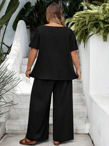 SHEIN CURVE+ Bộ đồ nữ cỡ lớn bằng vải cotton crepe giặt, 2 món, áo cổ vuông tay ngắn màu trơn cỡ lớn và quần rút dây, trang phục đi nghỉ mùa hè/đồng quê/bãi biển/trang phục đi biển/đồ mặc đi biển - màu đen - Xem 2