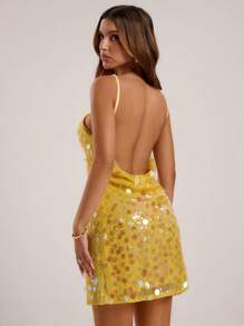 SHEIN BAE 1 件黄色闪亮亮片低腰垂坠性感迷你连衣裙，适合俱乐部海岛度假装、女士蜜月装、泳池派对装、度假装、伊比沙岛装、节日、度假海滩装、海滩装、波西米亚装、生日派对装、俱乐部装女士性感 - 黃色 - 查看 4