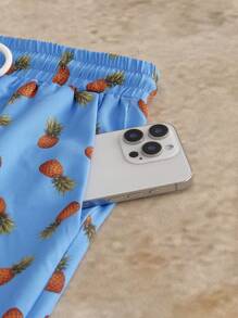 Manfinity NXTstreet 2 件套男士休闲菠萝印花宽松落肩 T 恤和短裤套装，适合日常穿着 - 彩色 - 查看 3