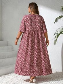 SHEIN CURVE+ Vestido holgado de mujer talla grande con estampado floral pequeño, escote en V y mangas cortas tipo babydoll,vestido árabe, ropa árabe, vestimenta bohemia para vacaciones de verano / país / playa, atuendos de playa, ropa de playa