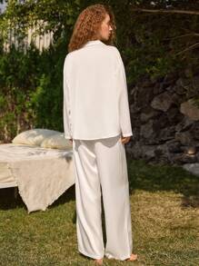 Ocili 休闲女士缎面睡衣套装，质地顺滑，宽松长袖上衣和裤子，适合假日、秋冬季穿着，舒适优雅。