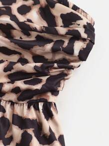 青少年女孩优雅豹纹荷叶边下摆紧身胸衣上衣，荷叶边上衣