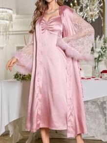 LuxeNights Bộ áo choàng và áo ngủ hai dây tay loe bằng vải satin thêu ren trang trí lông vũ, Bộ đồ ngủ sang trọng và thanh lịch, Bộ áo choàng và váy ngủ cưới, Bộ áo choàng cô dâu, Bộ áo choàng bằng vải satin, Quần áo thu đông - Hồng - Xem 4