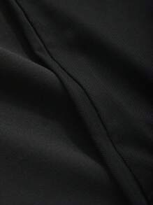 DAZY 蕾丝和网眼撞色镂空短款 T 恤，适合派对、返校季外出上衣 夏季 - 黑色 - 查看 8