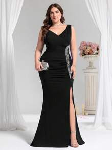 Coutiva Đầm dạ hội xẻ tà không tay cổ chữ V màu xanh hoàng gia đính hạt - màu đen - Xem 3