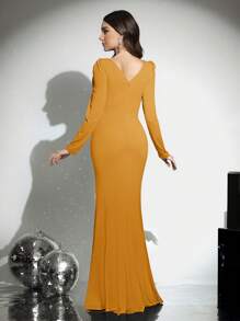 Coutiva Váy dạ hội dài tay màu xanh hoàng gia cổ chữ V xẻ tà trang trí kim cương - Màu vàng - Xem 2