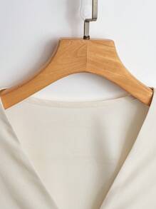 Franclia 女士夏季纯色荷叶边短袖单扣优雅衬衫 - 杏色 - 查看 5