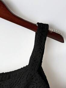 GlowEve Bộ 2 món áo thun Jacquard hở thanh lịch và áo vest, trang phục thường ngày của người dân đảo ngày lễ - màu đen - Xem 4