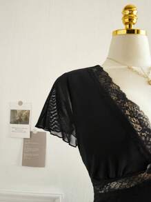 SHEIN EZwear V领蕾丝拼布黑色休闲连衣裙，春夏 - 黑色 - 查看 5