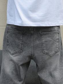 Manfinity EMRG Pantalones cortos de mezclilla con bolsillos, borde deshilachado y rasgados, de moda para hombres