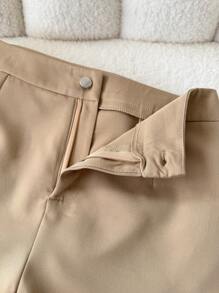 Airaco 女士纯色纽扣设计休闲宽松百搭短裤 - 卡其色 - 查看 3