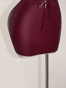 SHEIN ICON 加大码露背深 V 领交叉露背修身 PU 皮革紧身连衣裙，Y2K 性感 PU 皮革紧身连衣裙 - 酒紅色 - 查看 5