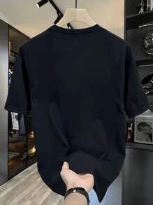 猫咪剪影印花 T 恤，男士春夏标准版型休闲圆领短袖上衣，送给猫咪爱好者的礼物