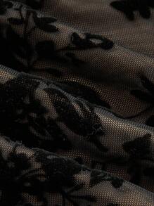 SHEIN MOD ملابس علوية أسود بياقة على شكل حرف V وأكمام متسعة وخصر مطوي، ملابس علوية ملابس، عودة إلى المدرسة، خروج ملابس علوية للنساء، ملابس الخريف، أكمام طويلة