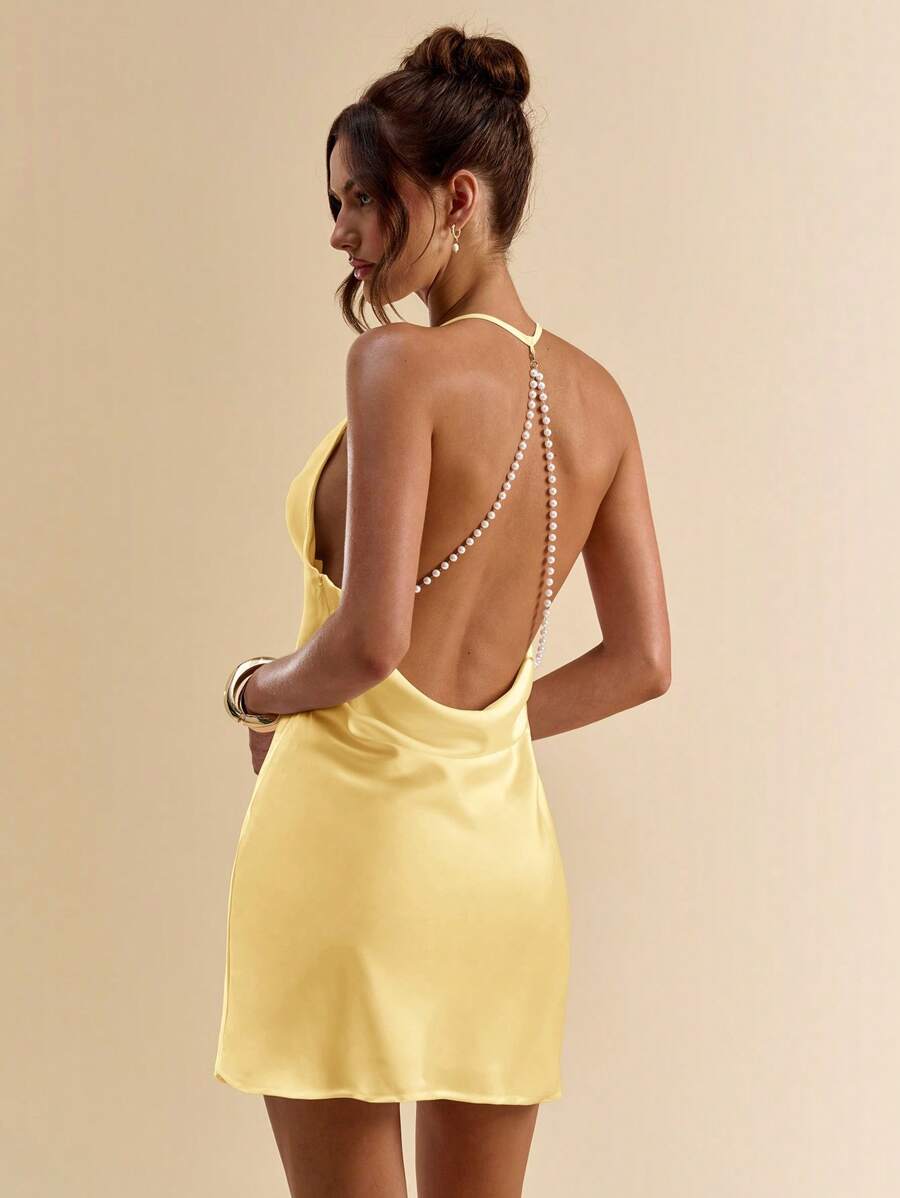 SHEIN BAE 女式夏季白色纯色露背珍珠链装饰迷你连衣裙，适合毕业季和婚礼季 - 黃色 - 查看 1