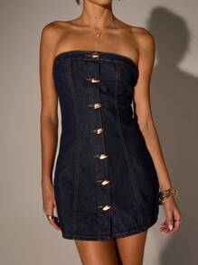 SHEIN Forever 21 女士露肩单排扣休闲牛仔连衣裙/休闲/复古/夏季牛仔/客装/基本款/西式/鸡尾酒会/办公室装/不对称纽扣/深水洗蓝色 - 深色水洗藍 - 查看 3