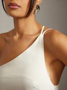 Hauture Old Money Sexy Business Casual Solid Asymmetrical One Shoulder Tank Top – Elegant Minimalist Hem Blouse, Office Lady Statement Shirt, Chic Professional Workwear & Stylish Going Out Top For Women