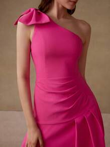 MOTF PREMIUM VESTIDO CON DISEÑO DE VOLANTE EN LOS HOMBROS, DOBLADILLO ASIMÉTRICO Y AJUSTE EN LA CINTURA PARA MUJER - Rosa Fucsia - Ver 4
