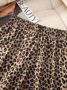 Lalippa Plus Size Women Leopard Print Elastic Waist Casual Versatile Shorts